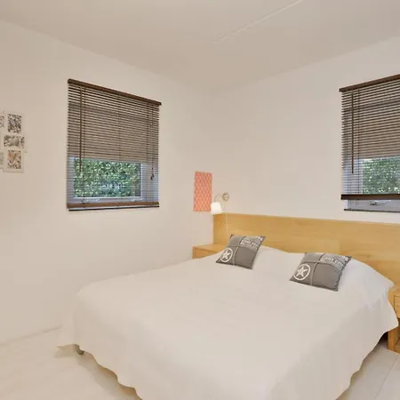 Holiday home Veermansplaat 40 - Noordzeepark Ouddorp